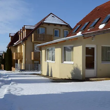 Napfeny Apartmanhaz * Heviz